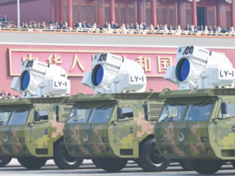 九三阅兵装备让外媒“大吃一惊”