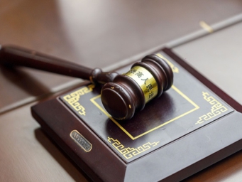 规制涉企行政强制行为 最高法发布首批典型案例